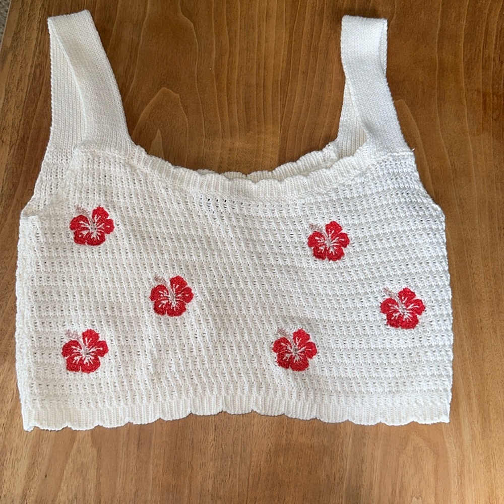 Crocheted cropped shirt